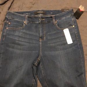 High rise, skinny jeans.